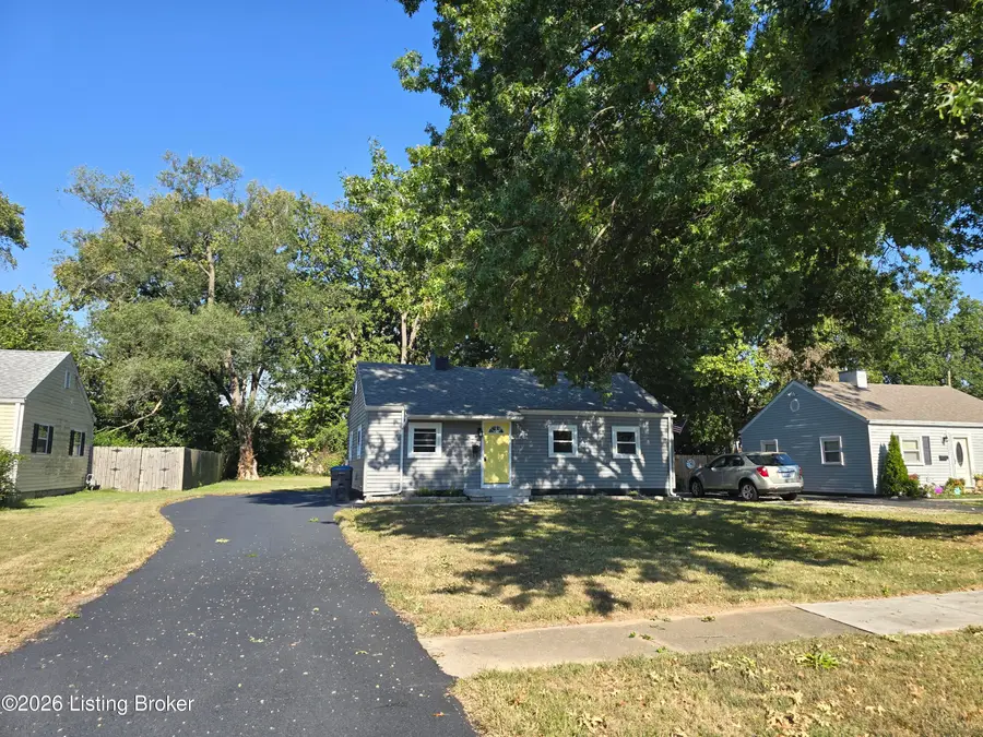 218 Alpha Ave, Louisville, KY 40218 - #2