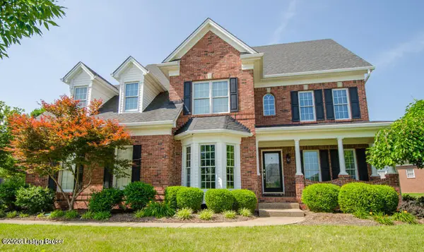 2211 Claymore Cir, Louisville, KY 40245