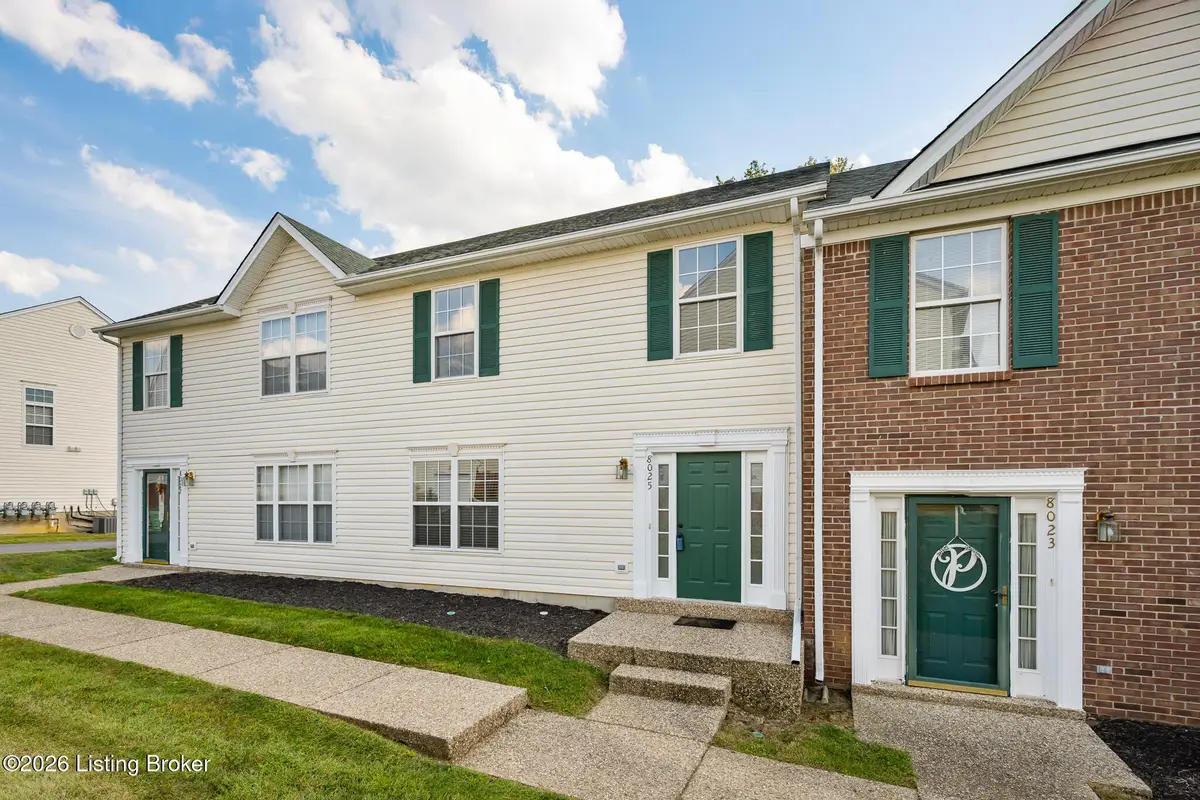 8025 Aspen Green Ln, Louisville, KY 40291 - #1