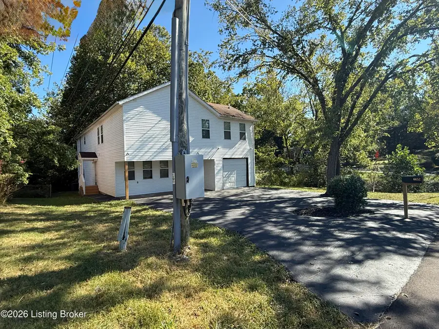 6652 Ashbrooke Dr, Pewee Valley, KY 40056 - #2