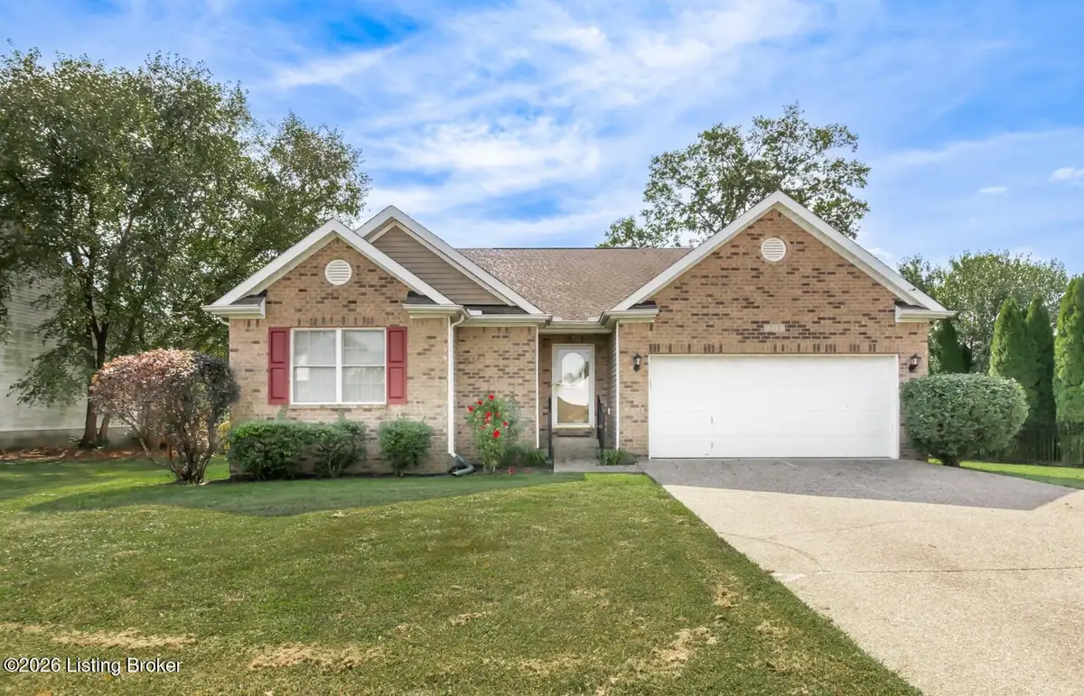213 Saint Regis Dr, Shelbyville, KY 40065 - #1