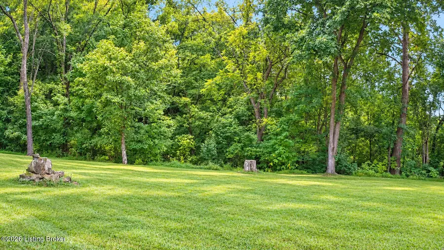 584 W Beech Grove Rd, Shepherdsville, KY 40165 - #2