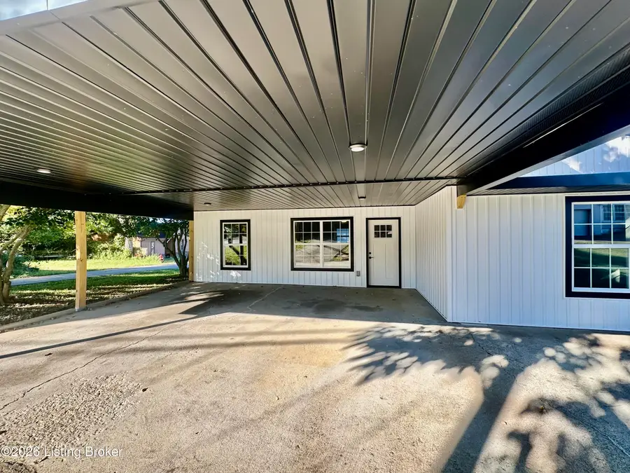 105 Hayward Rd, Vine Grove, KY 40175 - #3