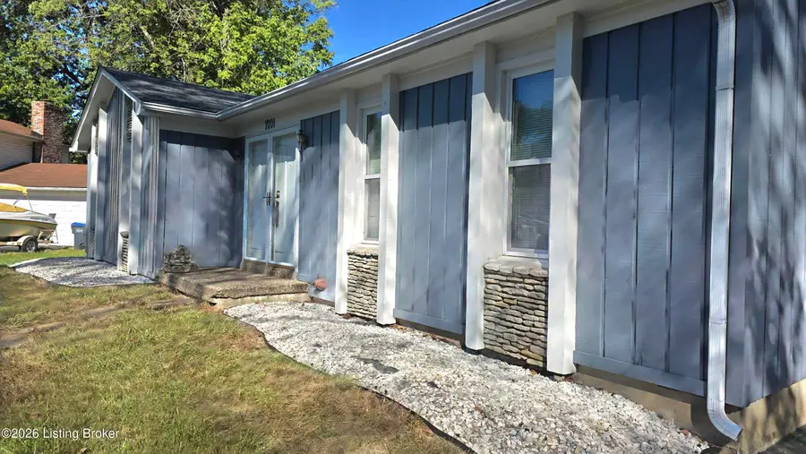 7001 Elysean Ct, Louisville, KY 40291 - #2