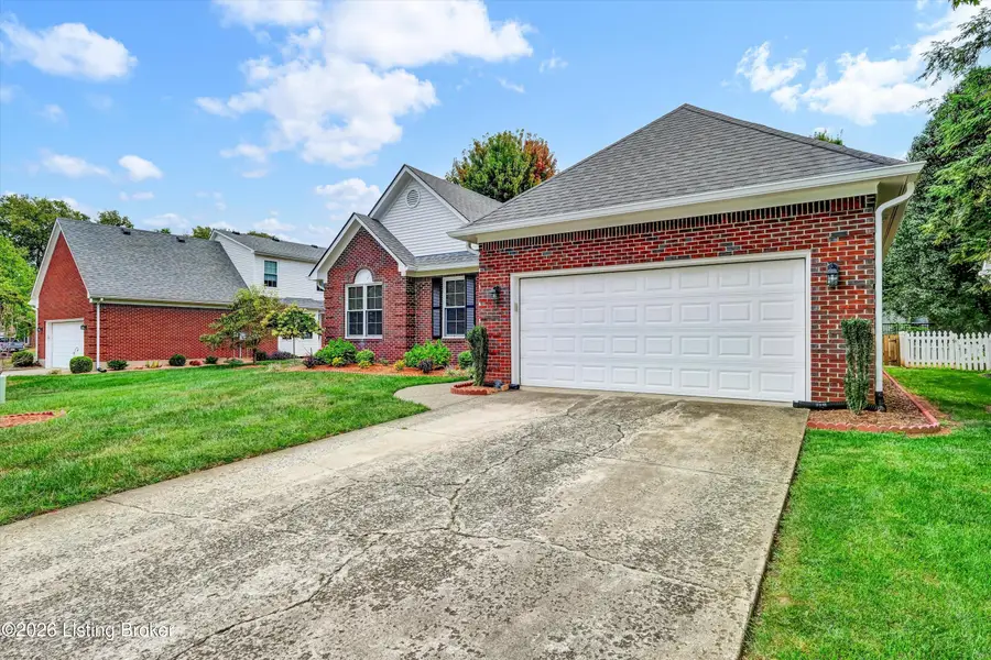3803 Ridgehurst Ct, Louisville, KY 40299 - #2