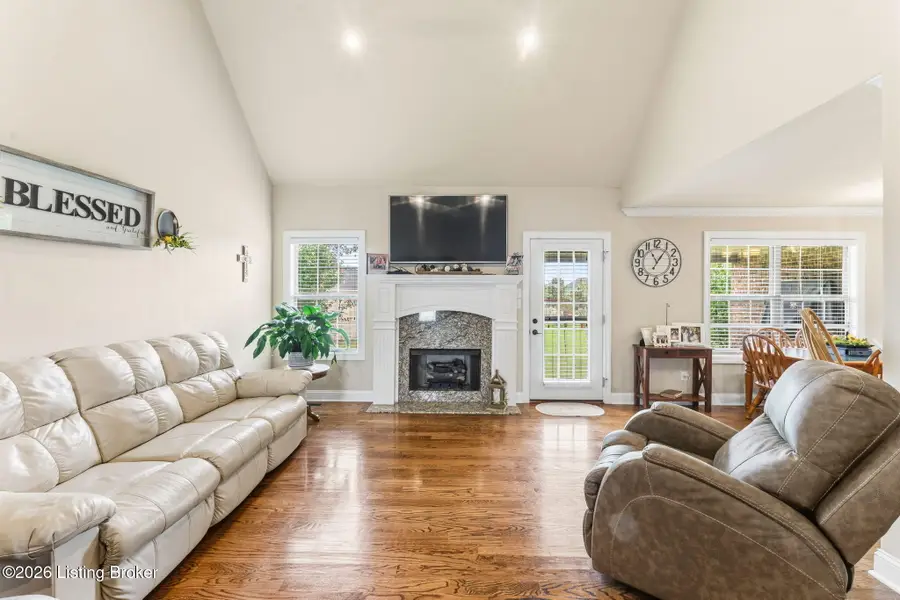 618 Baden Ln, Bowling Green, KY 42104 - #3