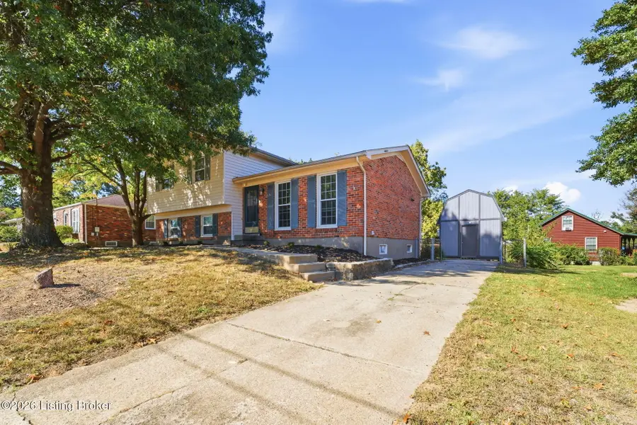 10111 Westwego Pl, Louisville, KY 40299 - #3