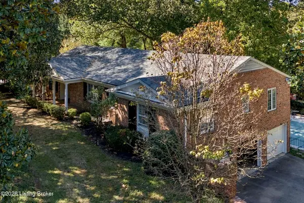 5204 Tomahawk Rd, Louisville, KY 40207