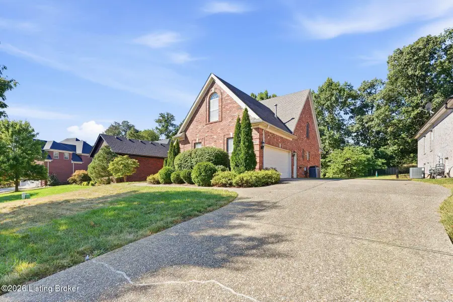 4609 Stone Lakes Dr, Louisville, KY 40299 - #3