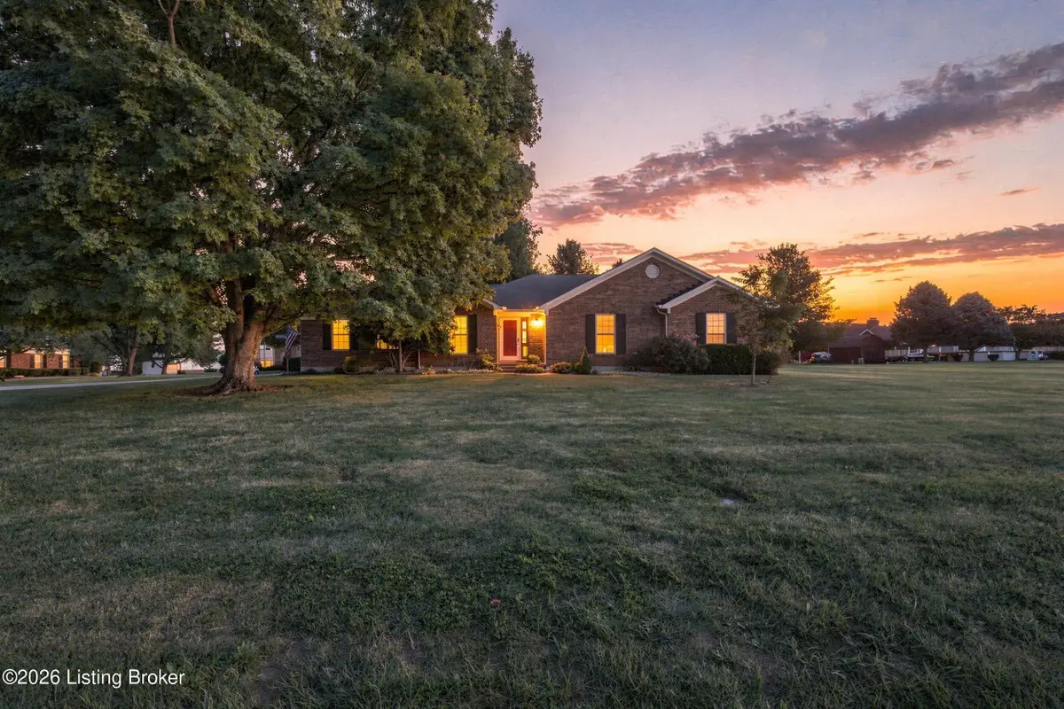1318 Worth Ave, Shepherdsville, KY 40165 - #1