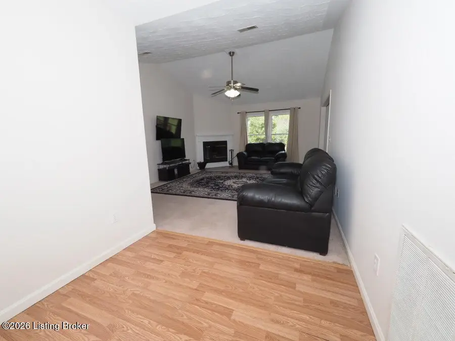 1018 Farmaway Dr, Bardstown, KY 40004 - #2