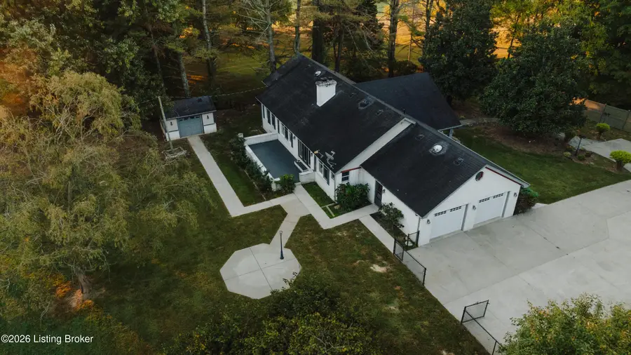 109 B Clark Rd, Russell Springs, KY 42642 - #3