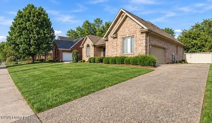 1421 Twin Ridge Rd, Louisville, KY 40242 - #3