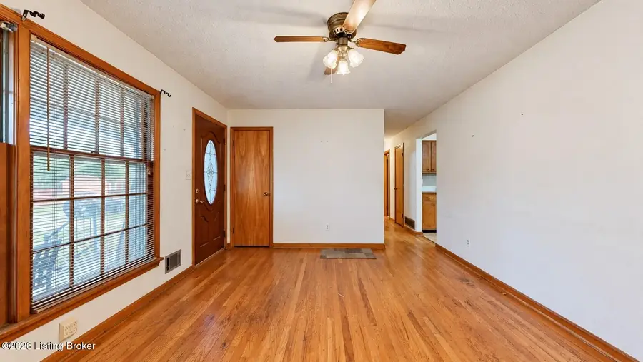 107 Mcbroom Dr, Louisville, KY 40214 - #2