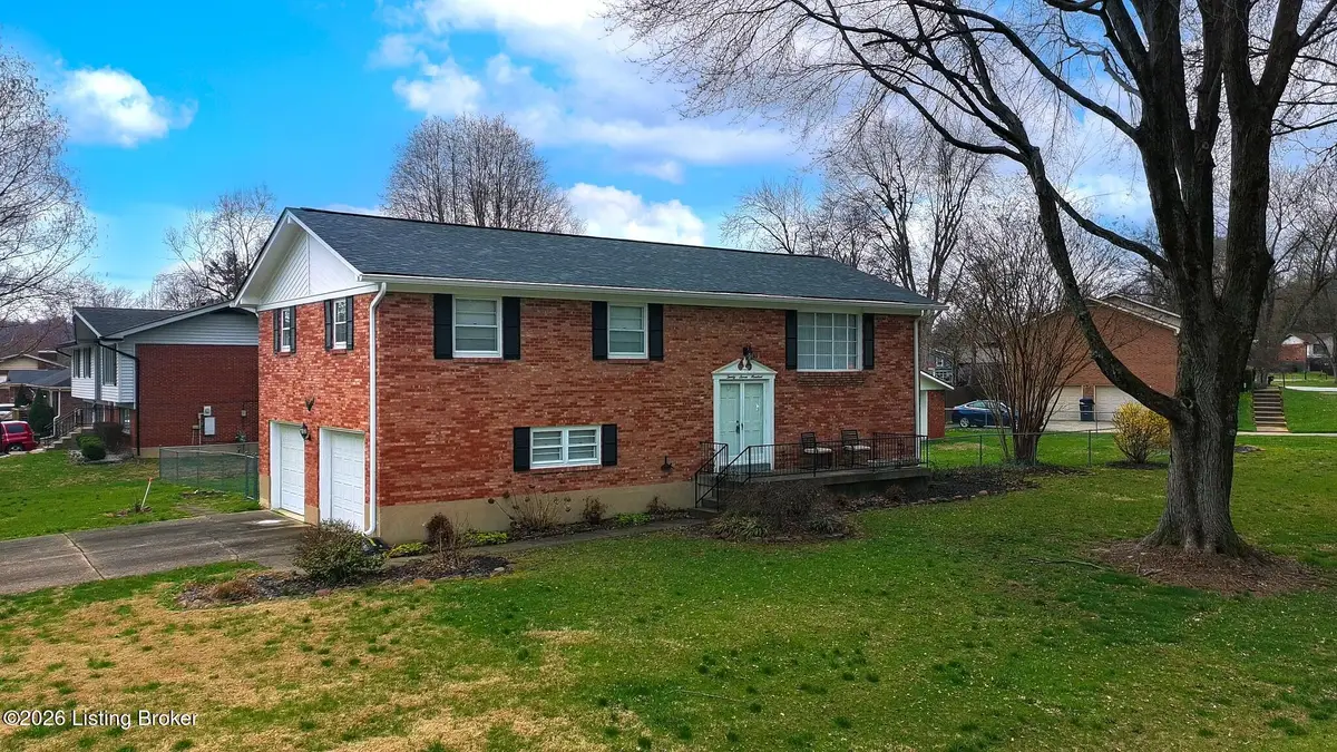 2700 Stephan Rd, Louisville, KY 40214 - #1