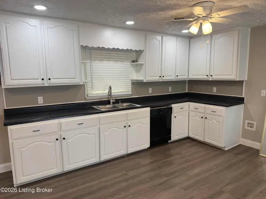 4810 Anneta Rd, Leitchfield, KY 42754 - #2
