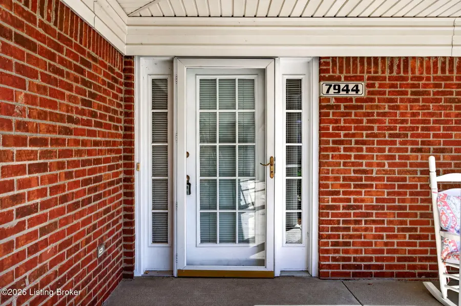 7944 Stovall Ct, Louisville, KY 40228 - #2
