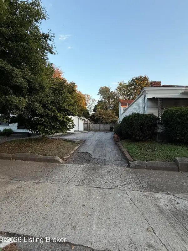 1222 Lexington Rd, Louisville, KY 40204