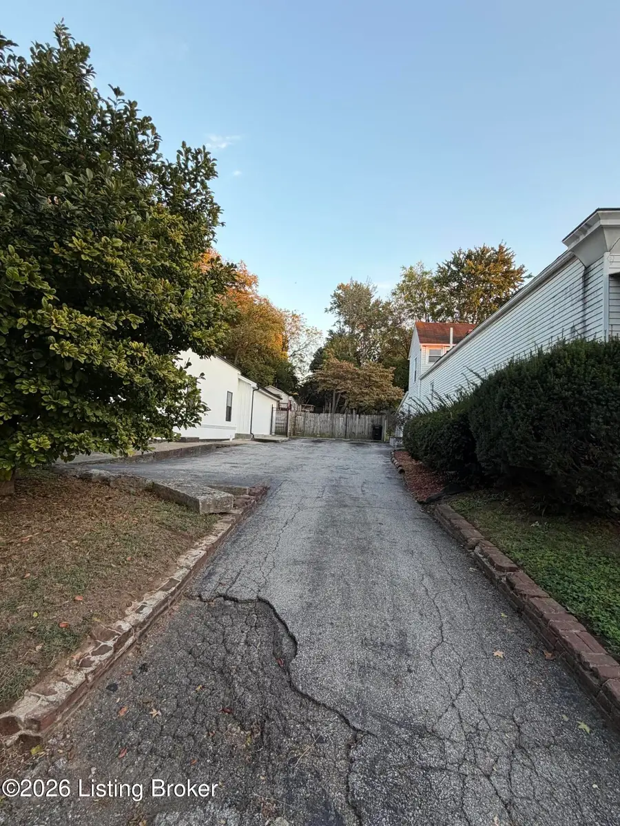 1222 Lexington Rd, Louisville, KY 40204 - #3