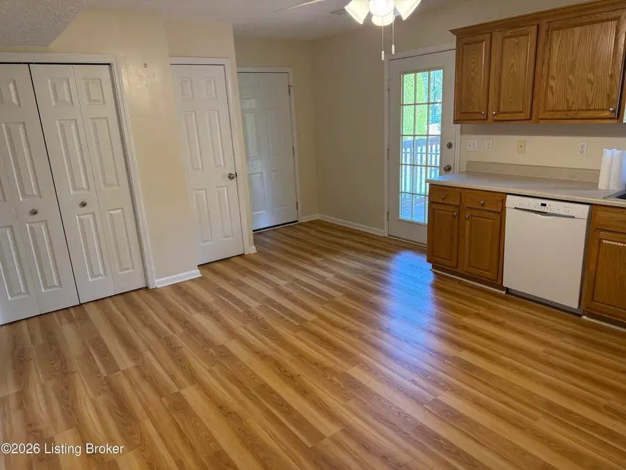 1734 Holly Ct, Radcliff, KY 40160 - #3