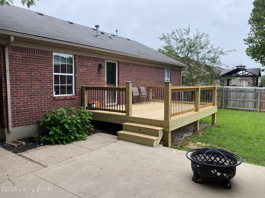 408 Love Ave, Mount Washington, KY 40047 - #3
