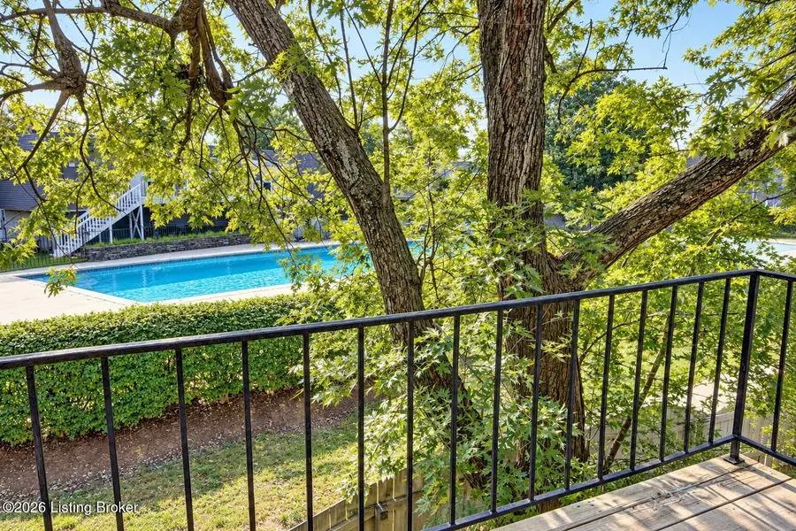 819 La Fontenay Ct, Louisville, KY 40223 - #2