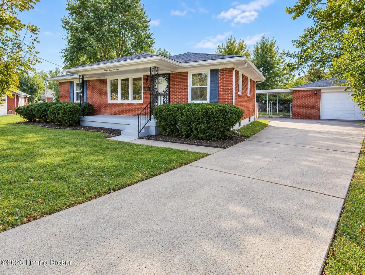 2404 Waco Ct, Louisville, KY 40216 - #1