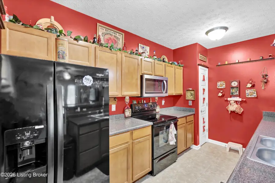 2605 Bradford Commons Dr #201, Louisville, KY 40299 - #3
