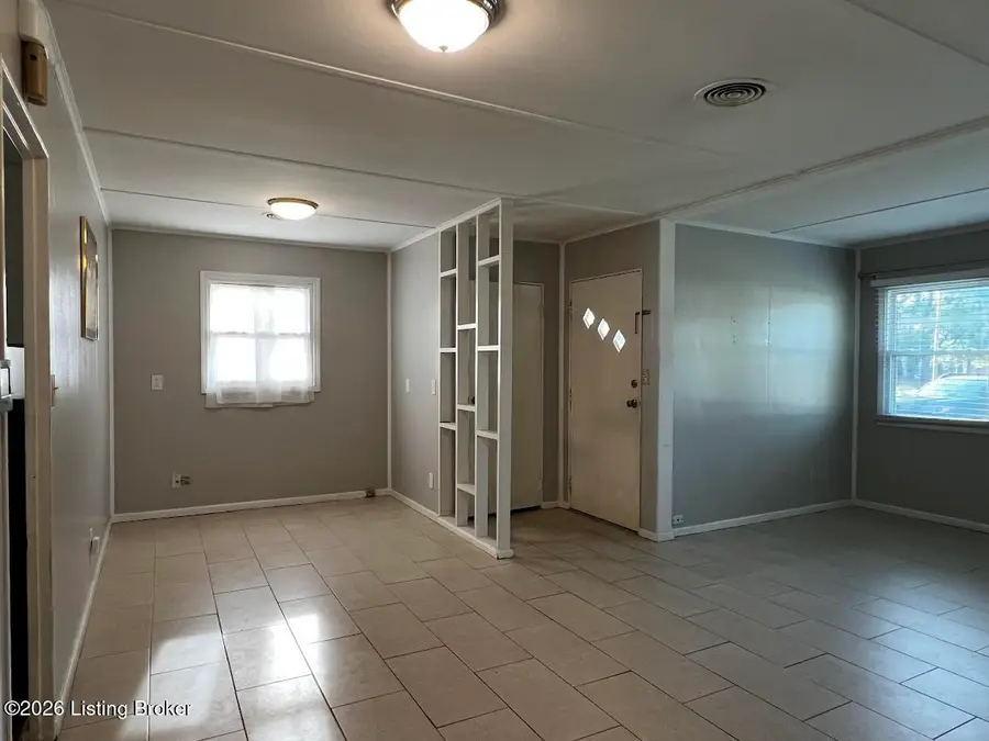 212 Welburn Dr, Louisville, KY 40218 - #3