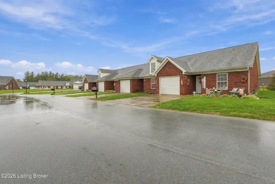 6704 Eagle Wood Dr, Louisville, KY 40272 - #3