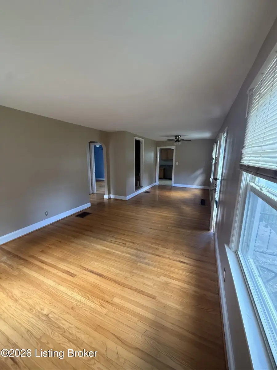 310 Mcarthur Dr, Louisville, KY 40207 - #2