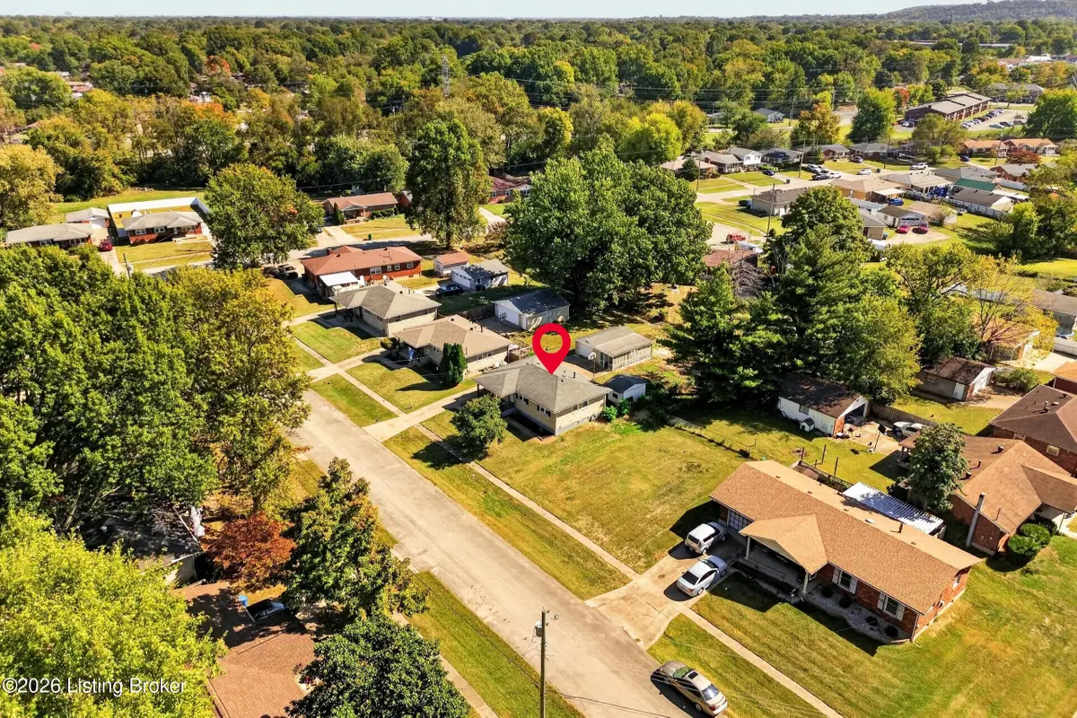 4807 Rockaway Cir, Louisville, KY 40216 - #1