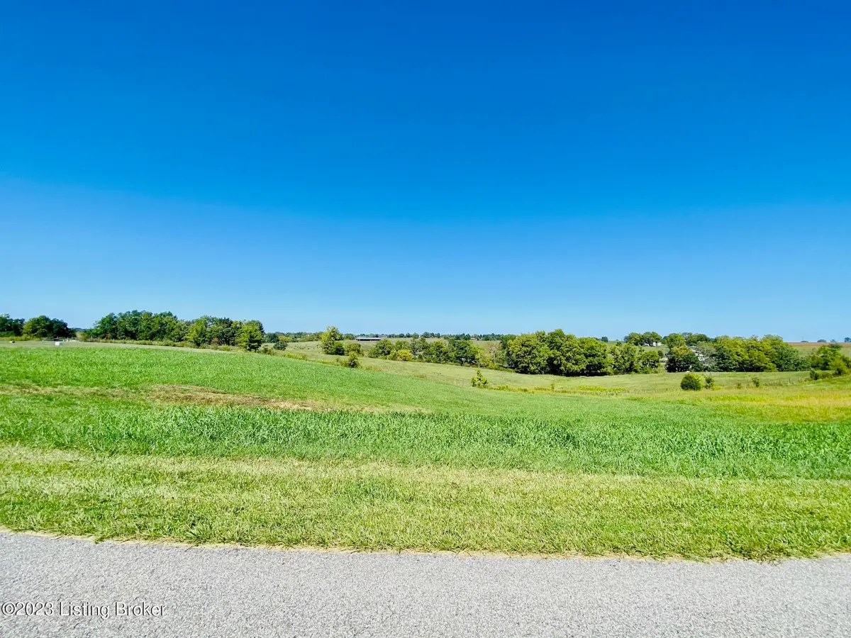 101 Nancy Hanks Dr, Springfield, KY 40069 - #1
