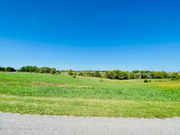 101 Nancy Hanks Dr, Springfield, KY 40069