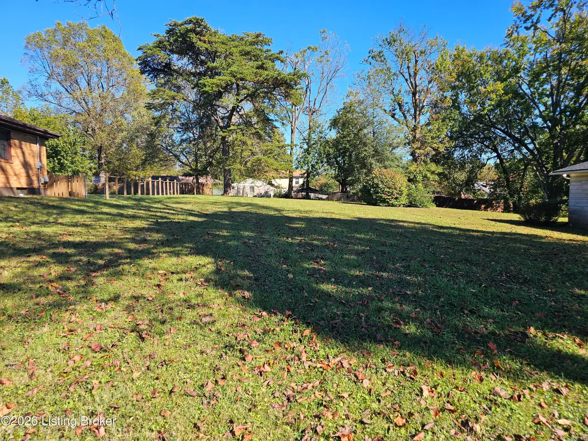 6143 Overhill Dr, Louisville, KY 40229 - #1