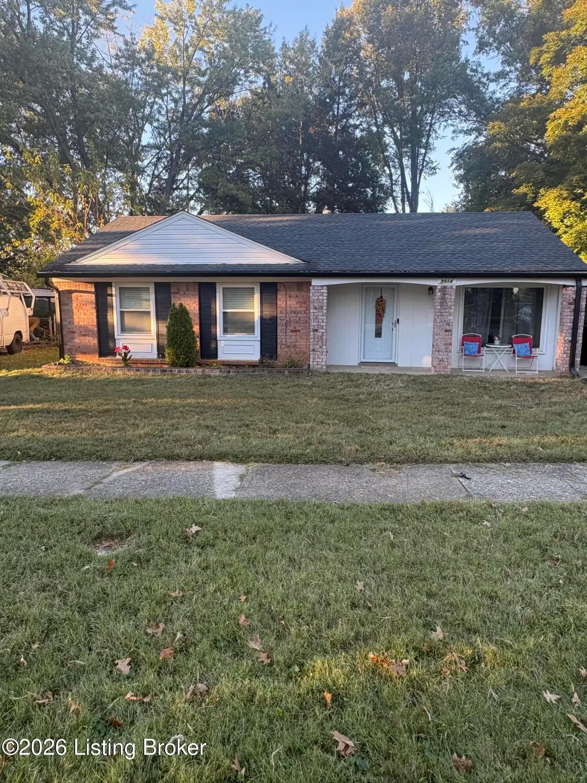9814 Farnham Dr, Louisville, KY 40223 - #1