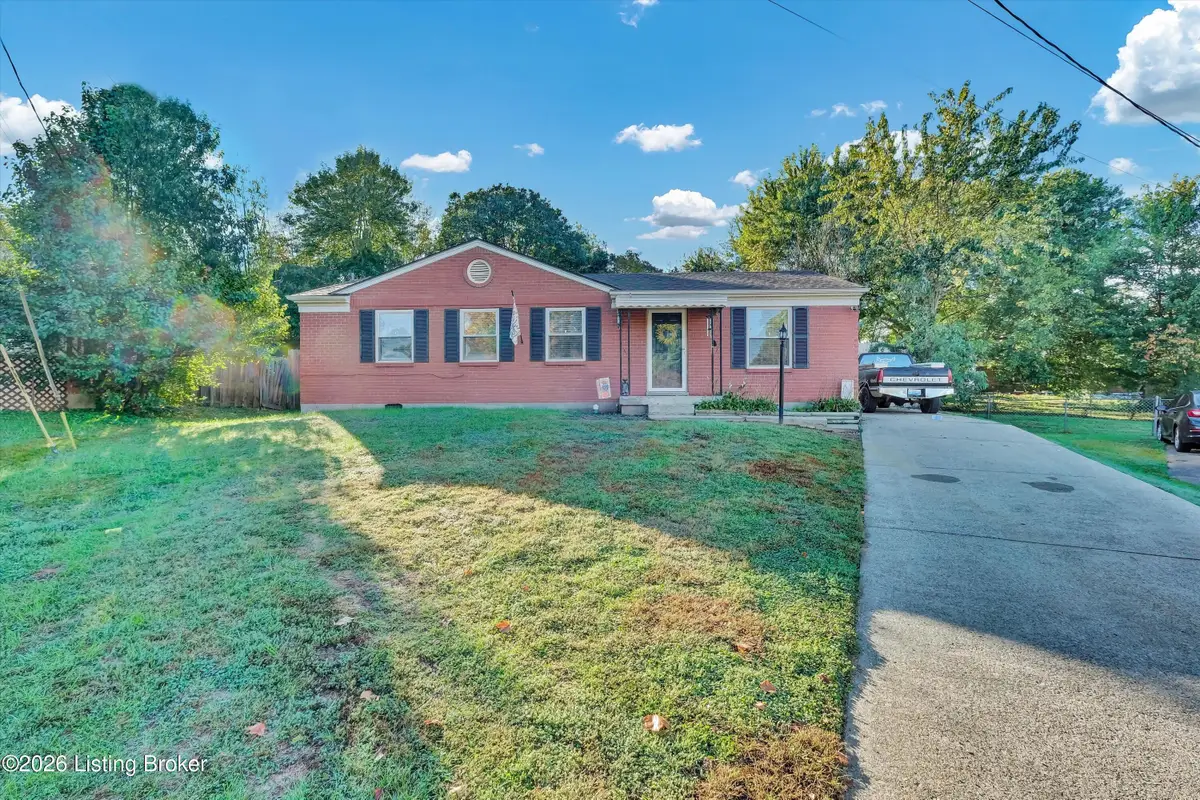 221 Allison Ct, Louisville, KY 40229 - #1