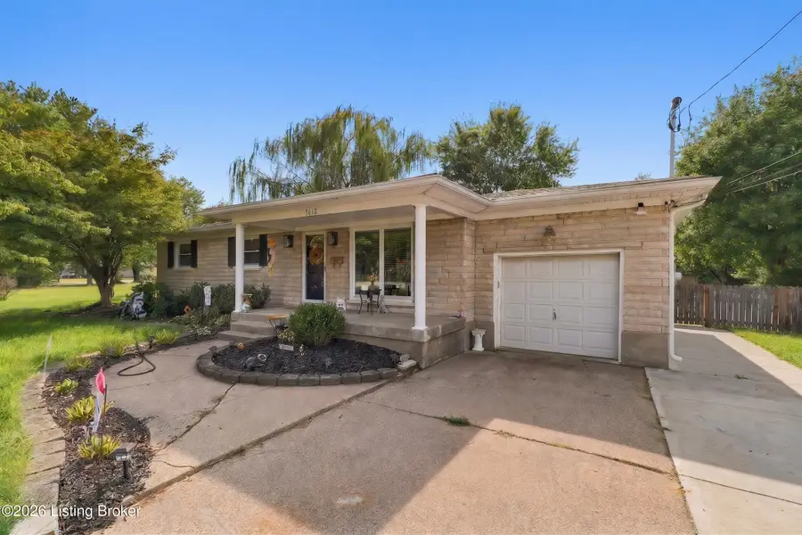 5612 Sterling Dr, Louisville, KY 40216 - #2