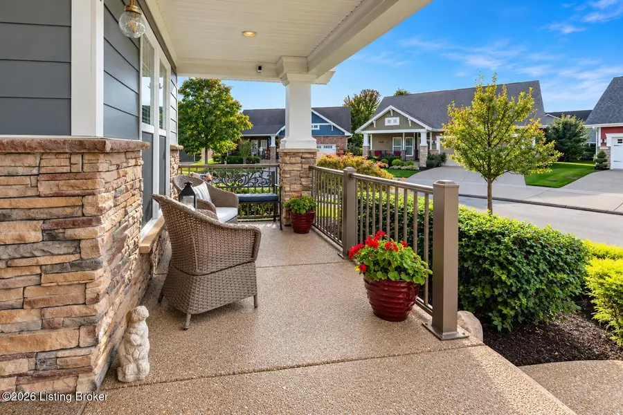 11218 Hammond Dr, Louisville, KY 40241 - #2