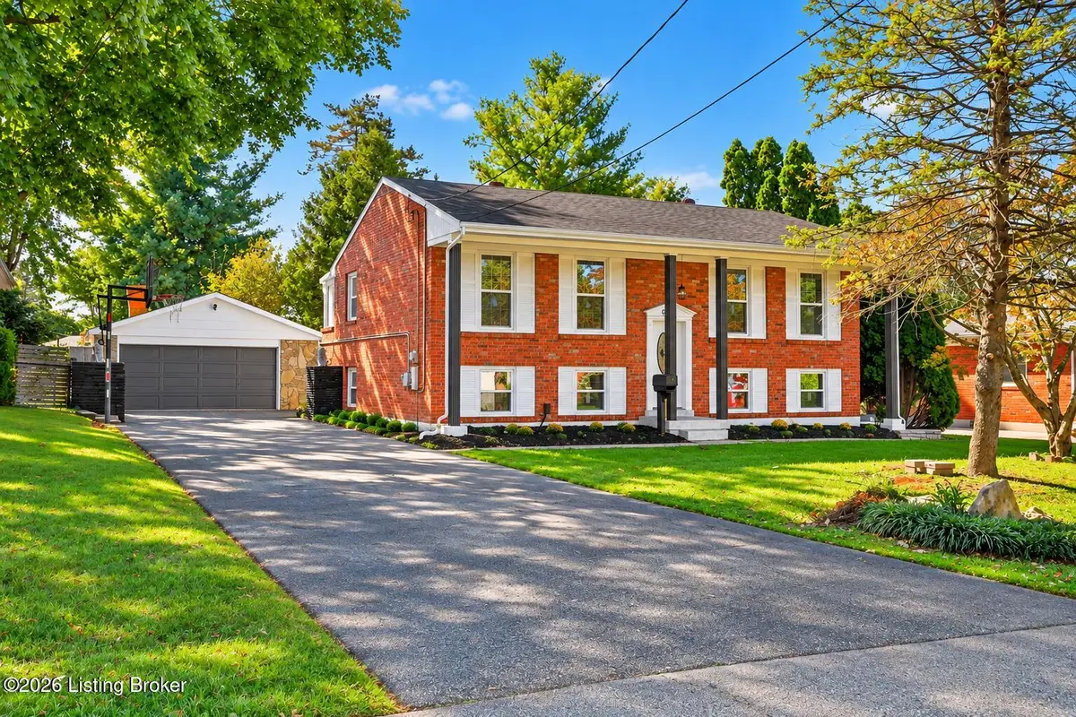 8000 Broadfern Dr, Louisville, KY 40291 - #1