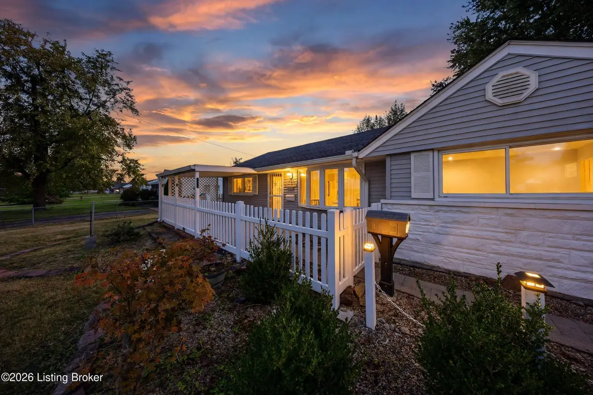 9409 Dalton Dr, Louisville, KY 40272 - #1
