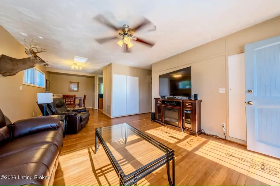 4837 Redstart Rd, Louisville, KY 40213 - #3