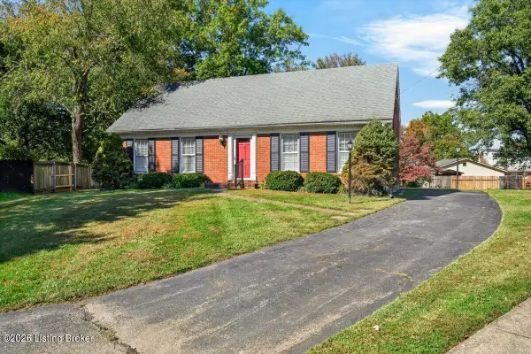 7406 Cross Creek Ct, Louisville, KY 40228