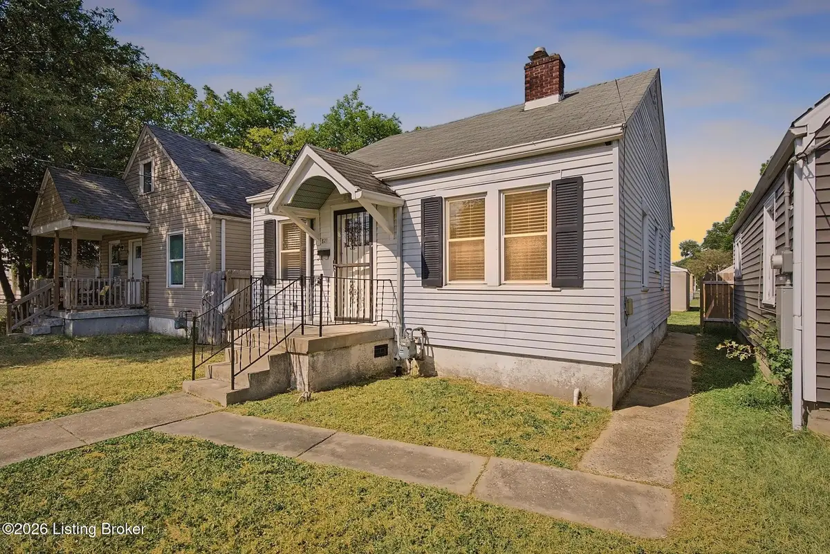 821 W Whitney Ave, Louisville, KY 40215 - #1