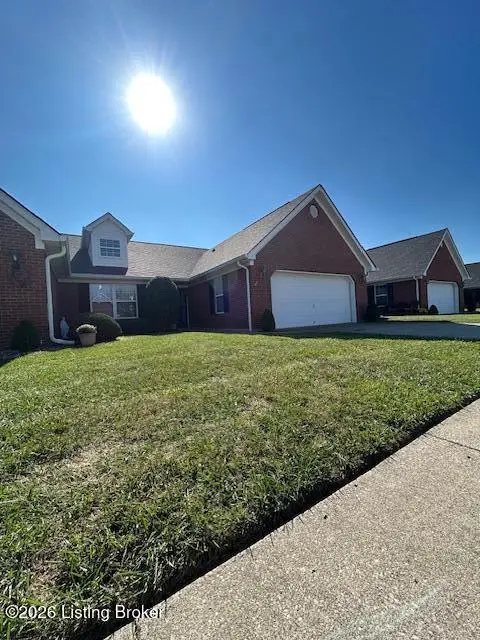 106 Crown Ct, New Albany, IN 47150
