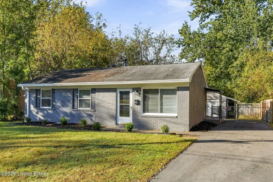 9816 Titan Dr, Louisville, KY 40229 - #3