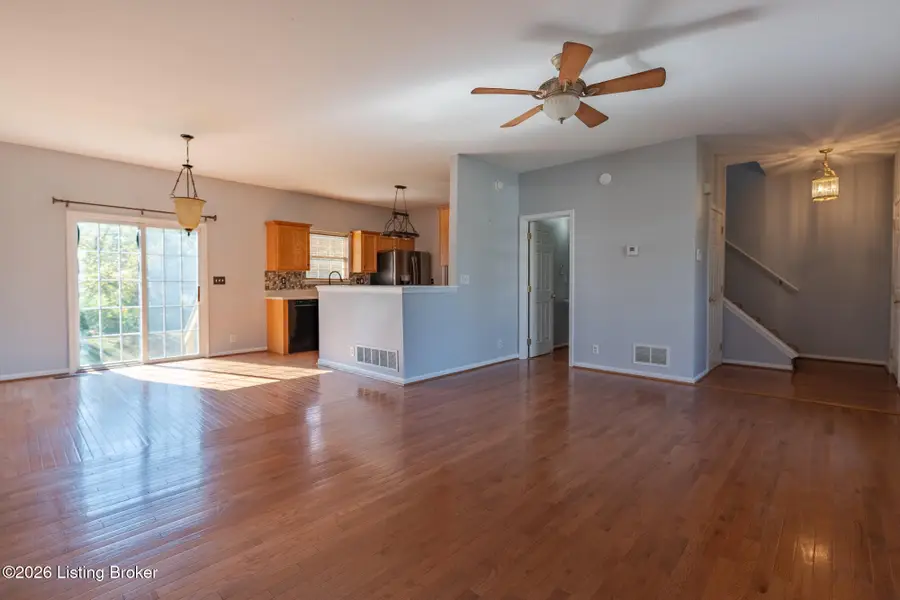 10200 Landwood Dr, Louisville, KY 40291 - #3