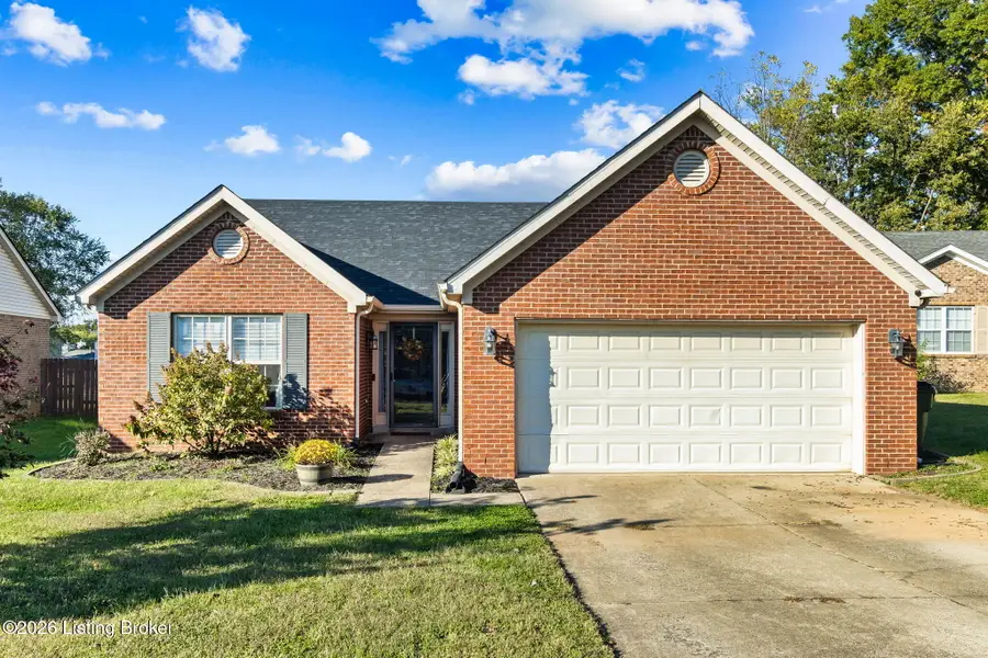 4027 Heatherview Rd, Louisville, KY 40218 - #2