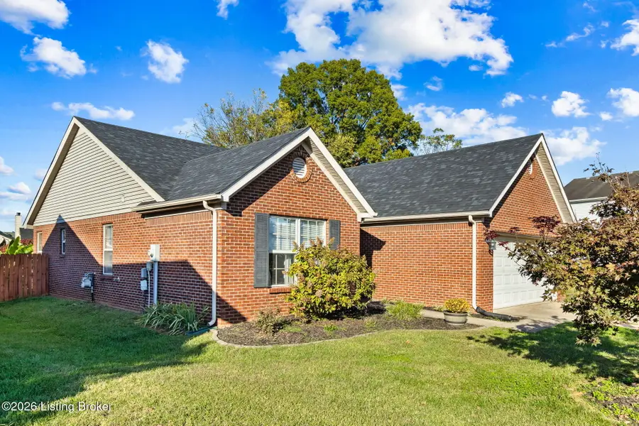 4027 Heatherview Rd, Louisville, KY 40218 - #3
