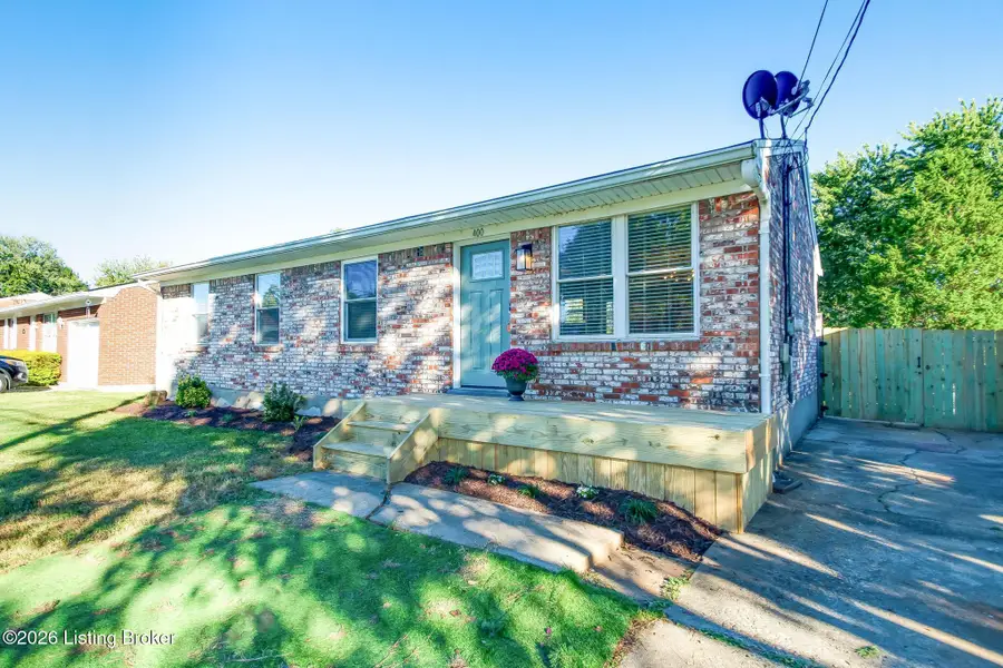 400 S Steedland Dr, Louisville, KY 40229 - #2
